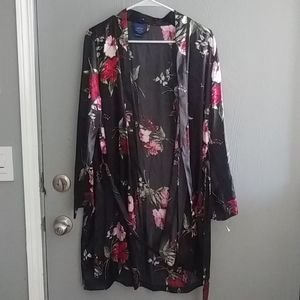 NWOT Apt 9 Floral Robe